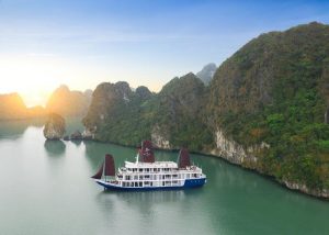 Tour Hạ Long: Hà Nội – Cát Bà – Vịnh Lan Hạ – Du Thuyền La Pinta Cruise 5* 2N1Đ tiết kiệm ưu đãi